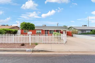 1219 E Christy Dr, Phoenix, AZ 85020 - Photo 3