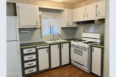 925 N Plaza Drive #22, Apache Junction, AZ 85120 - Photo 9