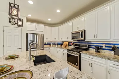 653 S 202nd Drive, Buckeye, AZ 85326 - Photo 13