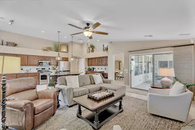 20484 N 88th Lane, Peoria, AZ 85382 - Photo 11