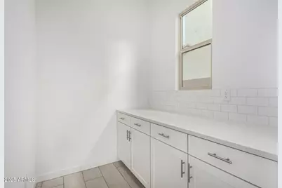 16937 W Desert Lane, Goodyear, AZ 85338 - Photo 3