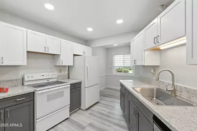 10214 W Hutton Drive #36, Sun City, AZ 85351 - Photo 11