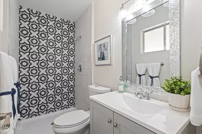 3339 W Shaw Butte Drive, Phoenix, AZ 85029 - Photo 11