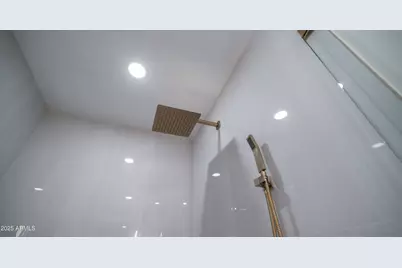 8302 E Lincoln Drive, Scottsdale, AZ 85250 - Photo 45