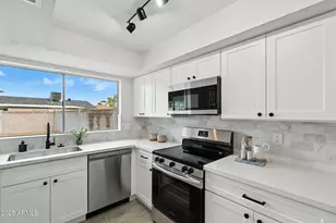 17225 N 35th St, Phoenix, AZ 85032 - Photo 15