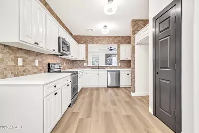 2237 W Agrarian Hills Drive, San Tan Valley, AZ 85144 - Photo 3