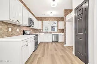 2237 W Agrarian Hills Dr, San Tan Valley, AZ 85144 - Photo 3