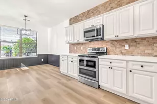 2237 W Agrarian Hills Dr, San Tan Valley, AZ 85144 - Photo 5