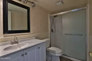 4201 E Camelback Rd, Phoenix, AZ 85018 - Photo 15