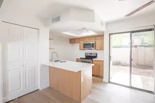 4240 N Longview Ave, Phoenix, AZ 85014 - Photo 9