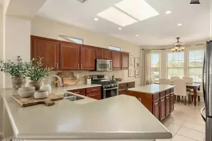 16446 W Century Plant Dr, Surprise, AZ 85387 - Photo 13