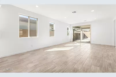 18218 W Elizabeth Avenue, Goodyear, AZ 85338 - Photo 7