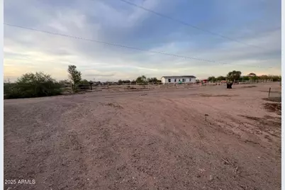 38619 W Mountain Avenue, Tonopah, AZ 85354 - Photo 19