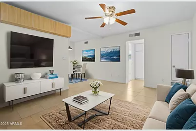 749 E Montebello Avenue #127, Phoenix, AZ 85014 - Photo 1