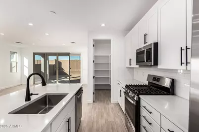 15826 W Vogel Avenue, Goodyear, AZ 85338 - Photo 5