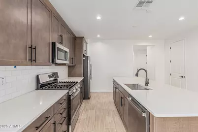 15820 W Vogel Avenue, Goodyear, AZ 85338 - Photo 3