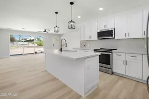 3933 E Flower St, Phoenix, AZ 85018 - Photo 15