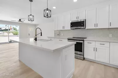 3933 E Flower Street, Phoenix, AZ 85018 - Photo 3