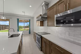 23012 W Peakview Rd, Wittmann, AZ 85361 - Photo 9