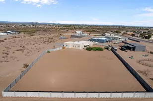 23012 W Peakview Rd, Wittmann, AZ 85361 - Photo 39