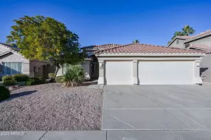 4728 E South Fork Dr, Phoenix, AZ 85044 - Photo 1