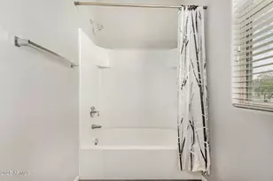 1725 N 77th Dr, Phoenix, AZ 85035 - Photo 17