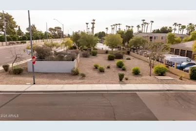 10899 W Olive Avenue #G, Peoria, AZ 85345 - Photo 15