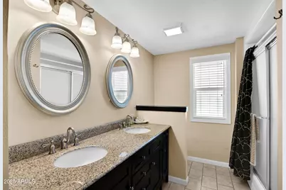 18601 N Welk Drive, Sun City, AZ 85373 - Photo 19