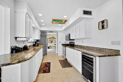 18601 N Welk Drive, Sun City, AZ 85373 - Photo 13