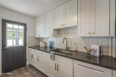 8409 E Hubbell Street, Scottsdale, AZ 85257 - Photo 13