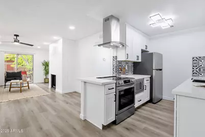 5525 E Thomas Road #M9, Phoenix, AZ 85018 - Photo 9