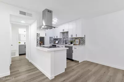 5525 E Thomas Road #M9, Phoenix, AZ 85018 - Photo 7