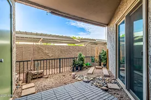 1352 E Highland Ave, Phoenix, AZ 85014 - Photo 23