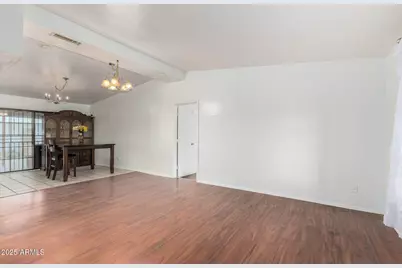 2033 W Palo Verde Drive, Phoenix, AZ 85015 - Photo 9