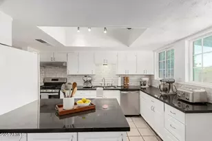 2033 W Palo Verde Dr, Phoenix, AZ 85015 - Photo 15