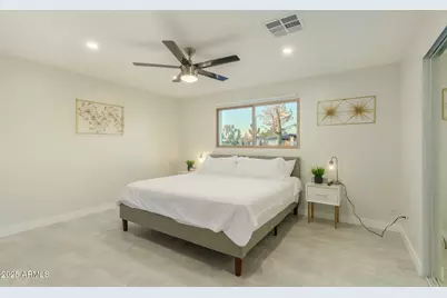 8225 E Crestwood Way, Scottsdale, AZ 85250 - Photo 17