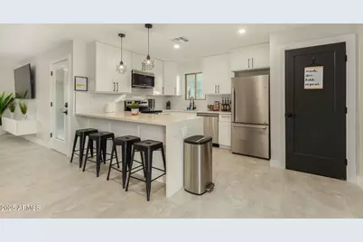 8225 E Crestwood Way, Scottsdale, AZ 85250 - Photo 11