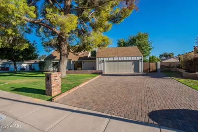 133 W Las Palmaritas, Phoenix, AZ 85021 - Photo 1