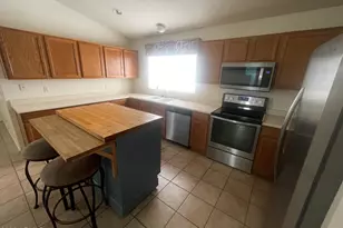 10379 W Tonopah Dr, Peoria, AZ 85382 - Photo 19