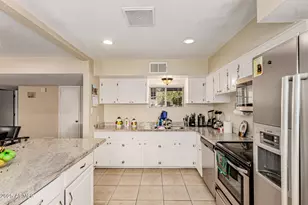 6217 W Fairmount Ave, Phoenix, AZ 85033 - Photo 9