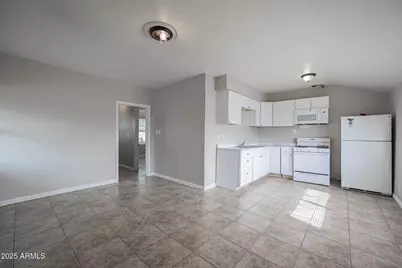 864 E Chandler Boulevard #9, Chandler, AZ 85225 - Photo 3