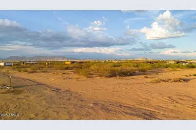 Xx W Buffalo Dog Road #-, Aguila, AZ 85320 - Photo 9