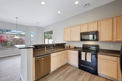 2023 E Beautiful Lane, Phoenix, AZ 85042 - Photo 9