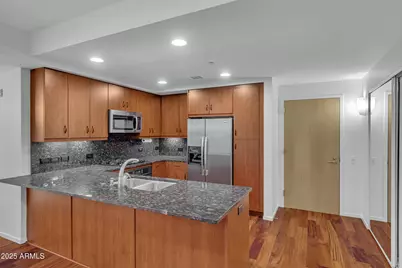 7137 E Rancho Vista Drive #2007, Scottsdale, AZ 85251 - Photo 5