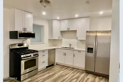 3331 E Oak Street, Phoenix, AZ 85008 - Photo 1