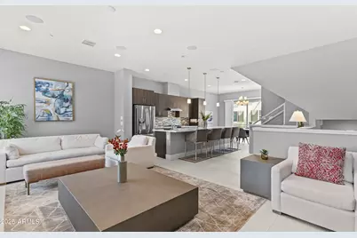 1717 E Morten Avenue #62, Phoenix, AZ 85020 - Photo 1