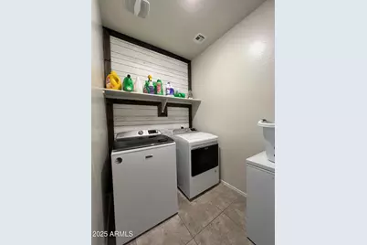 30983 W Cheery Lynn Road, Buckeye, AZ 85396 - Photo 11