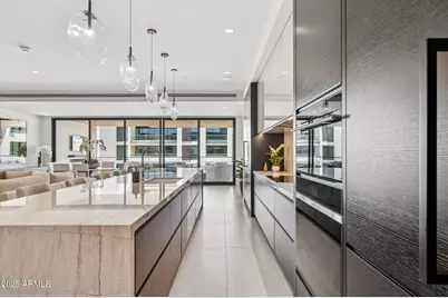 6587 N Palmeraie Boulevard #2020, Paradise Valley, AZ 85253 - Photo 11