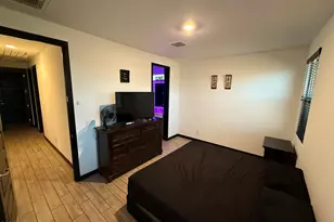 8956 W Solano Dr, Glendale, AZ 85305 - Photo 11