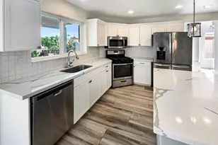 413 S Lake Mirage Dr, Gilbert, AZ 85233 - Photo 13